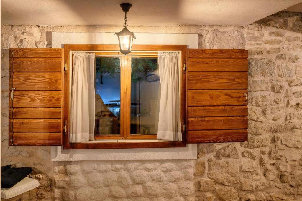 Heritage Residence In Center With Pool- Apartments Vodice Esterno foto