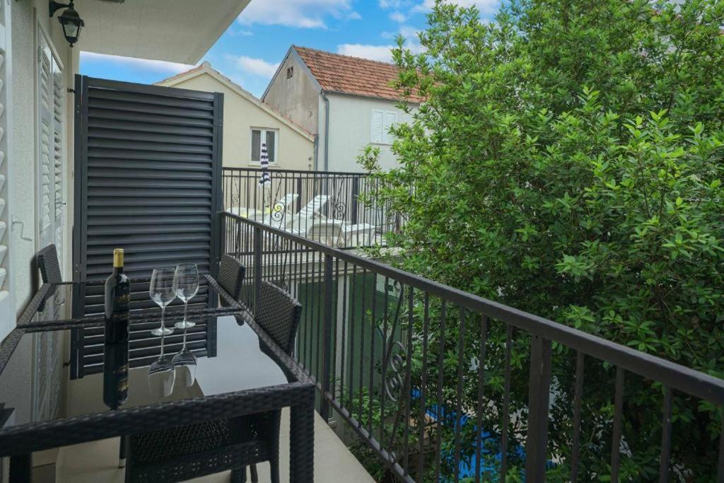 Heritage Residence In Center With Pool- Apartments Vodice Camera foto